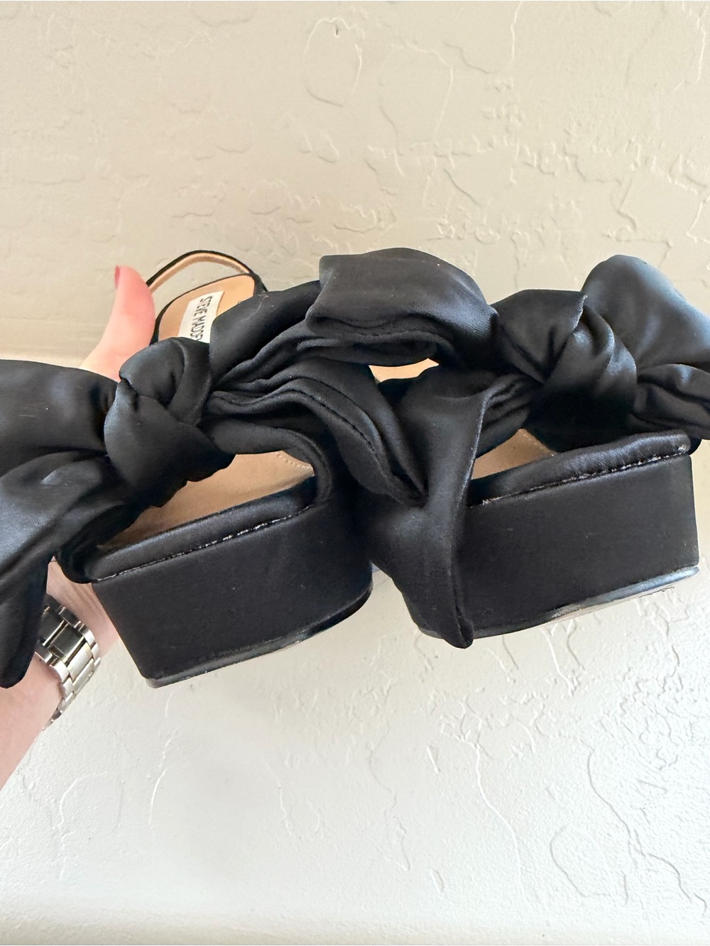 🎀 Steve Madden "Lively" Black Satin Platform Heels 🎀 - Picture 7 of 9